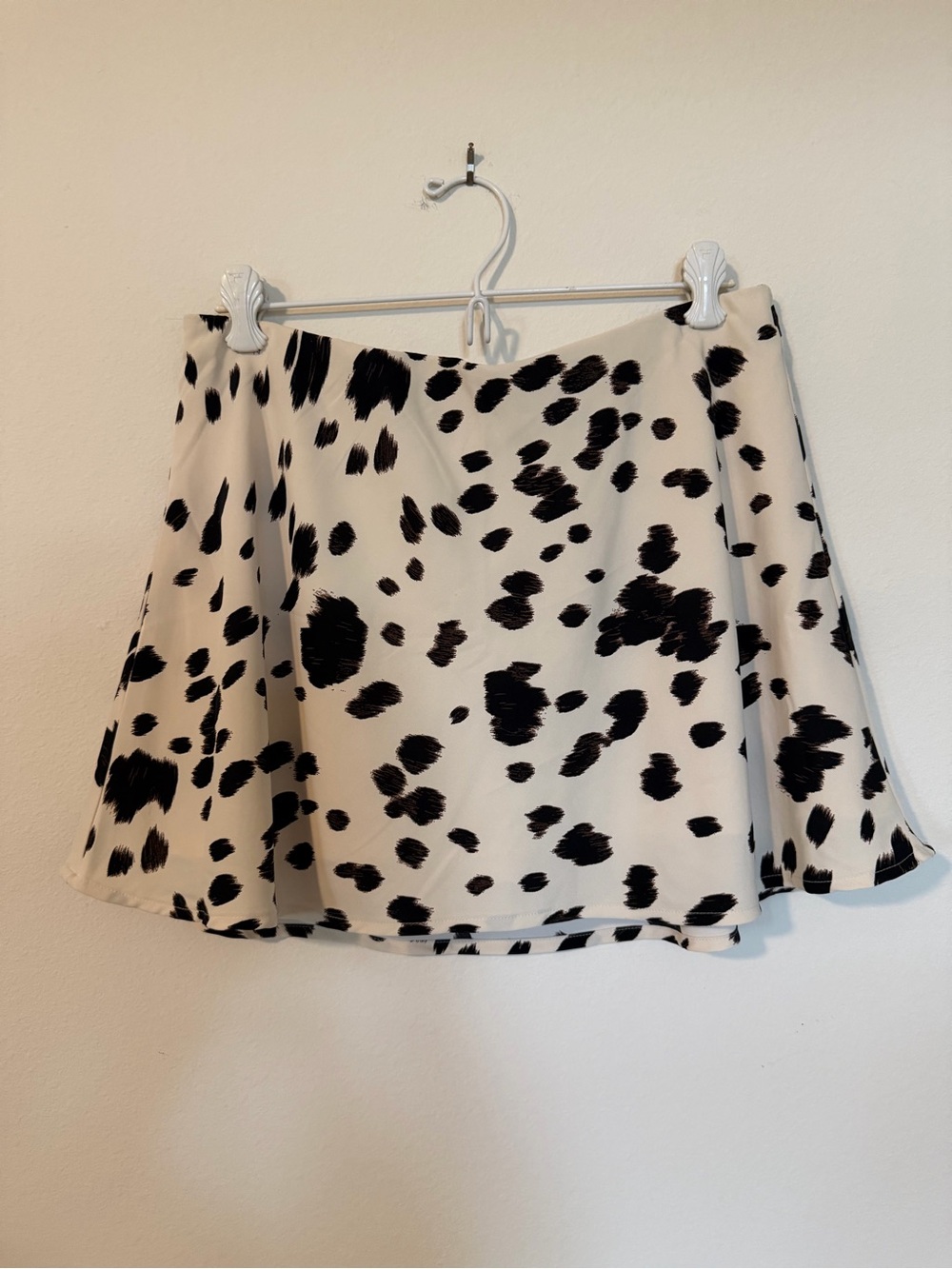 Abercrombie & Fitch Black and Cream Dalmatian Skater Skirt